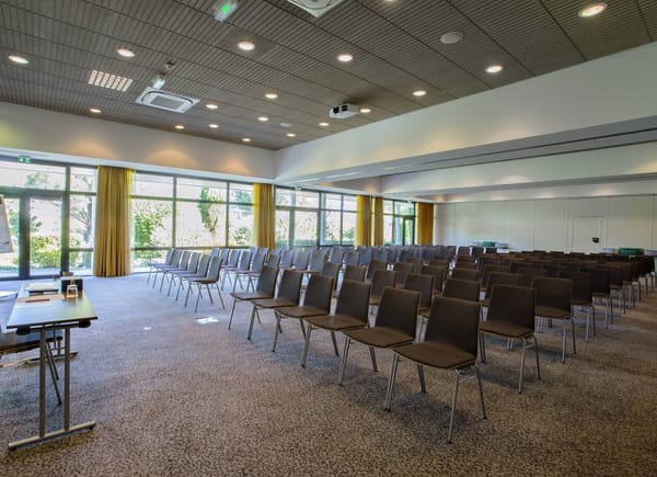 MERCURE TOULOUSE GOLF DE SEILH, Hôtel 4*, France